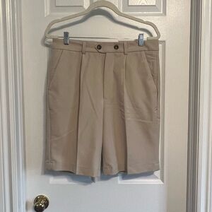Manors Men's Tan Shorts